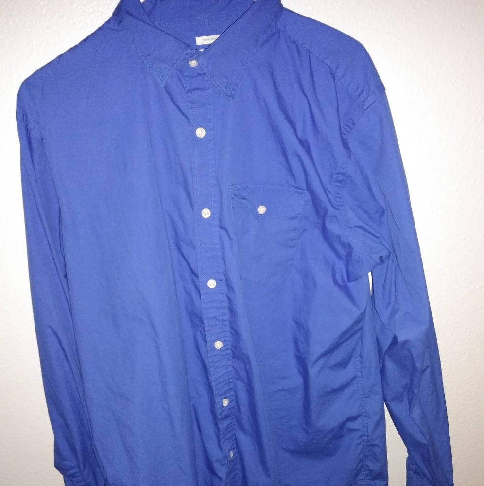 Blue Old Navy dress shirt